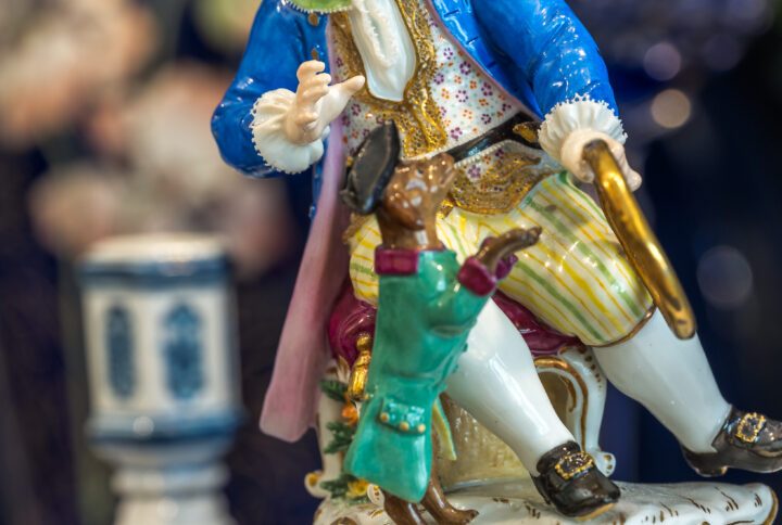 Figurine Meissen garçon et chien en porcelaine