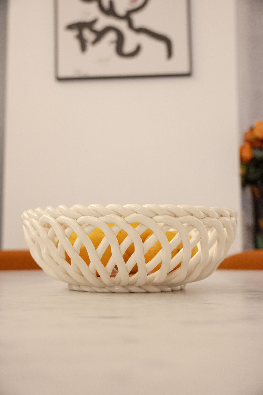 Corbeille en céramique torsadée