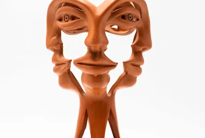 Sculpture en terre cuite Jean Marais