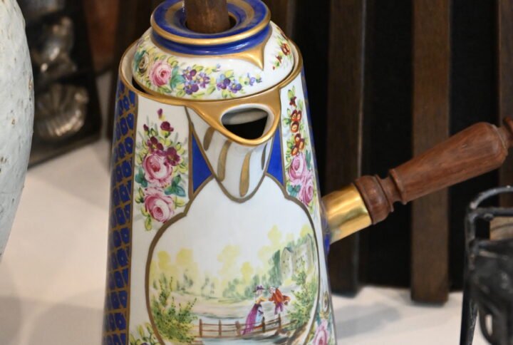 véritable chocolatière bleu vintage